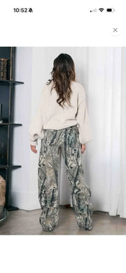 Camo Barrel Jeans